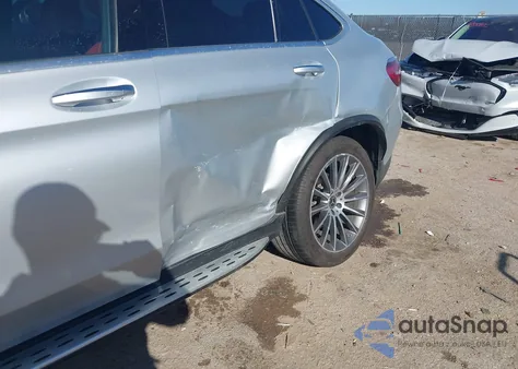 2019 Mercedes-Benz Glc Coupe 300 4Matic z USA, uszkodzony, nr VIN WDC0J4KB2KF606042